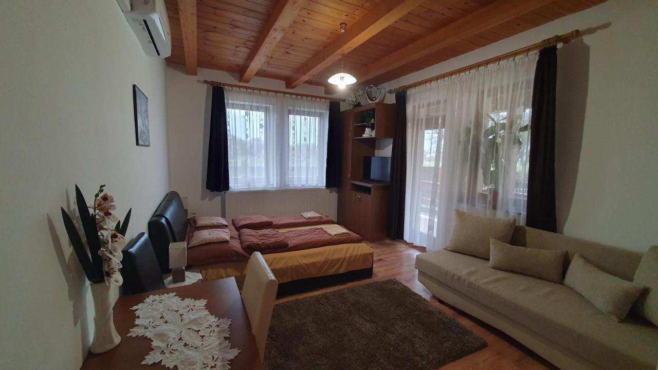 מלון פאפ Kekszilva Vendeghaz מראה חיצוני תמונה
